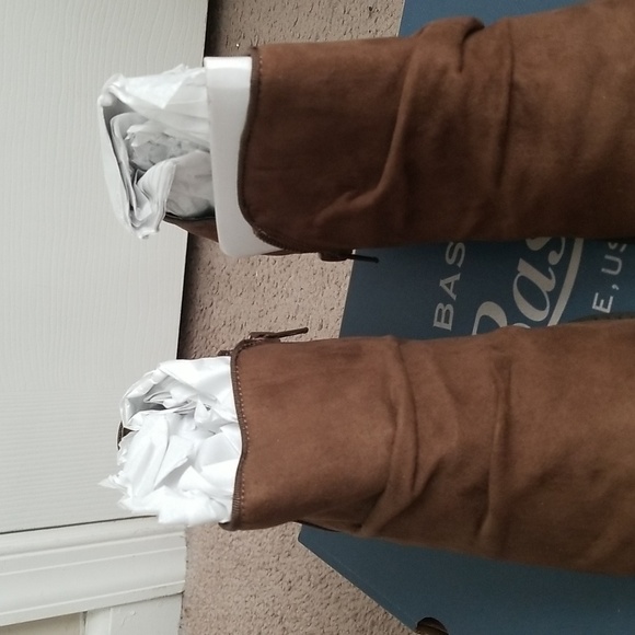 NWB G.H. Bass & Co. Chestnut Ruched Erica Ankle Boot - Picture 4 of 11